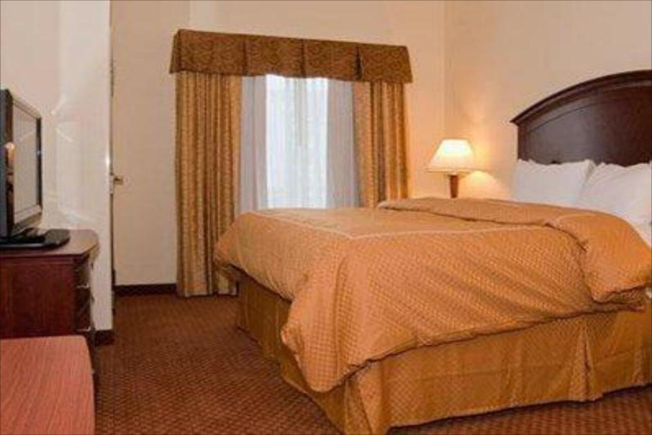 Comfort Suites Southport Exteriör bild