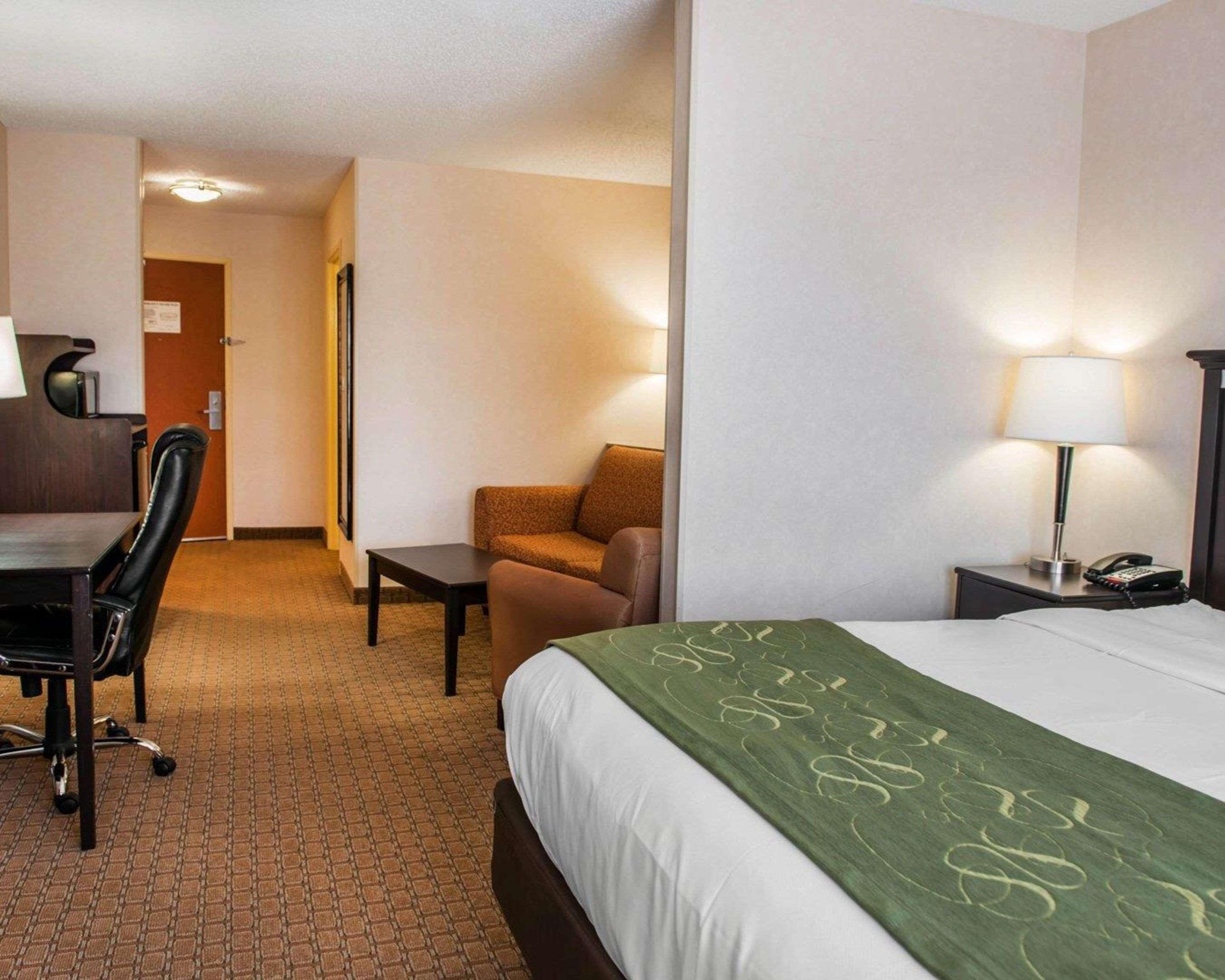 Comfort Suites Southport Exteriör bild