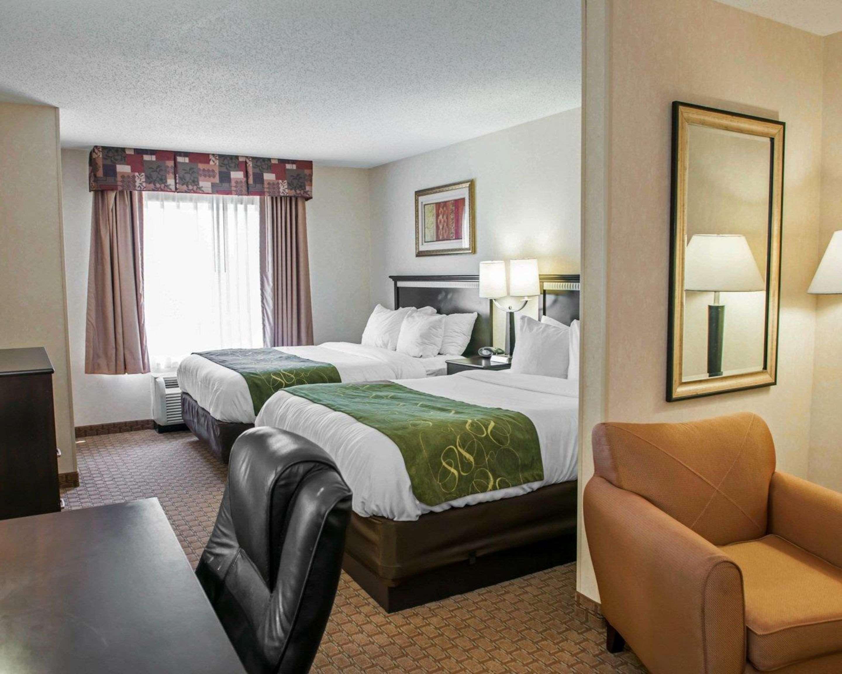Comfort Suites Southport Exteriör bild