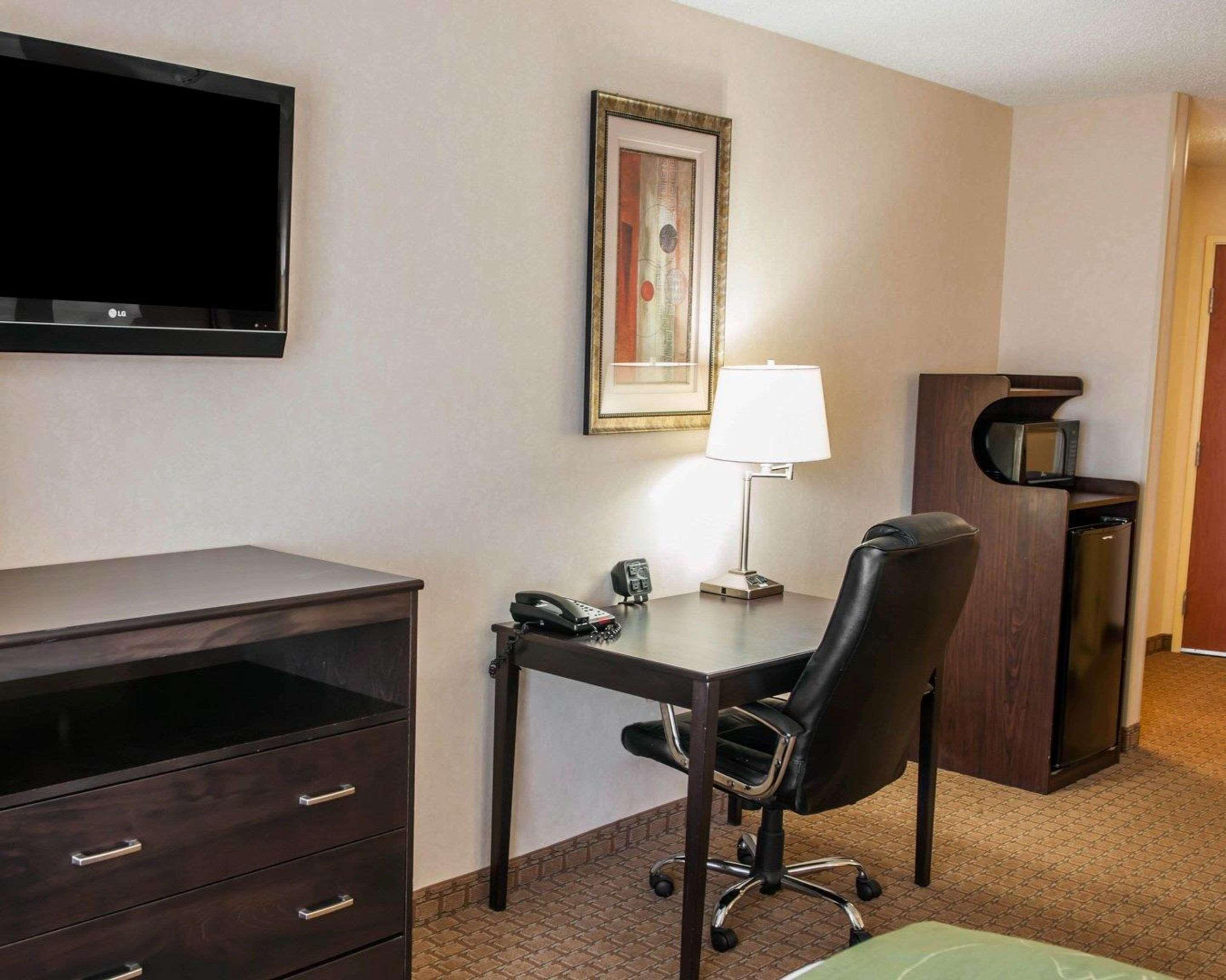 Comfort Suites Southport Exteriör bild