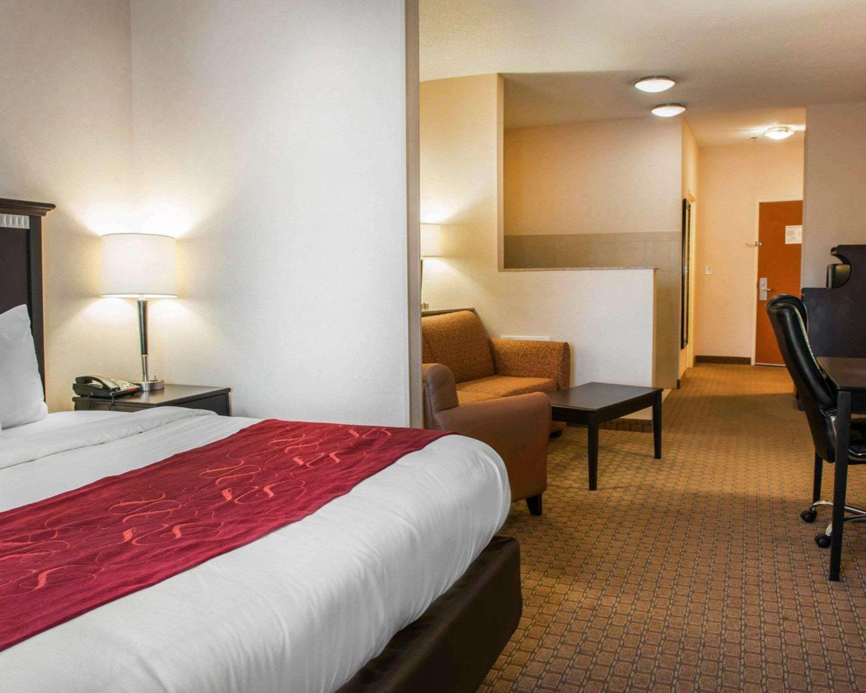 Comfort Suites Southport Exteriör bild