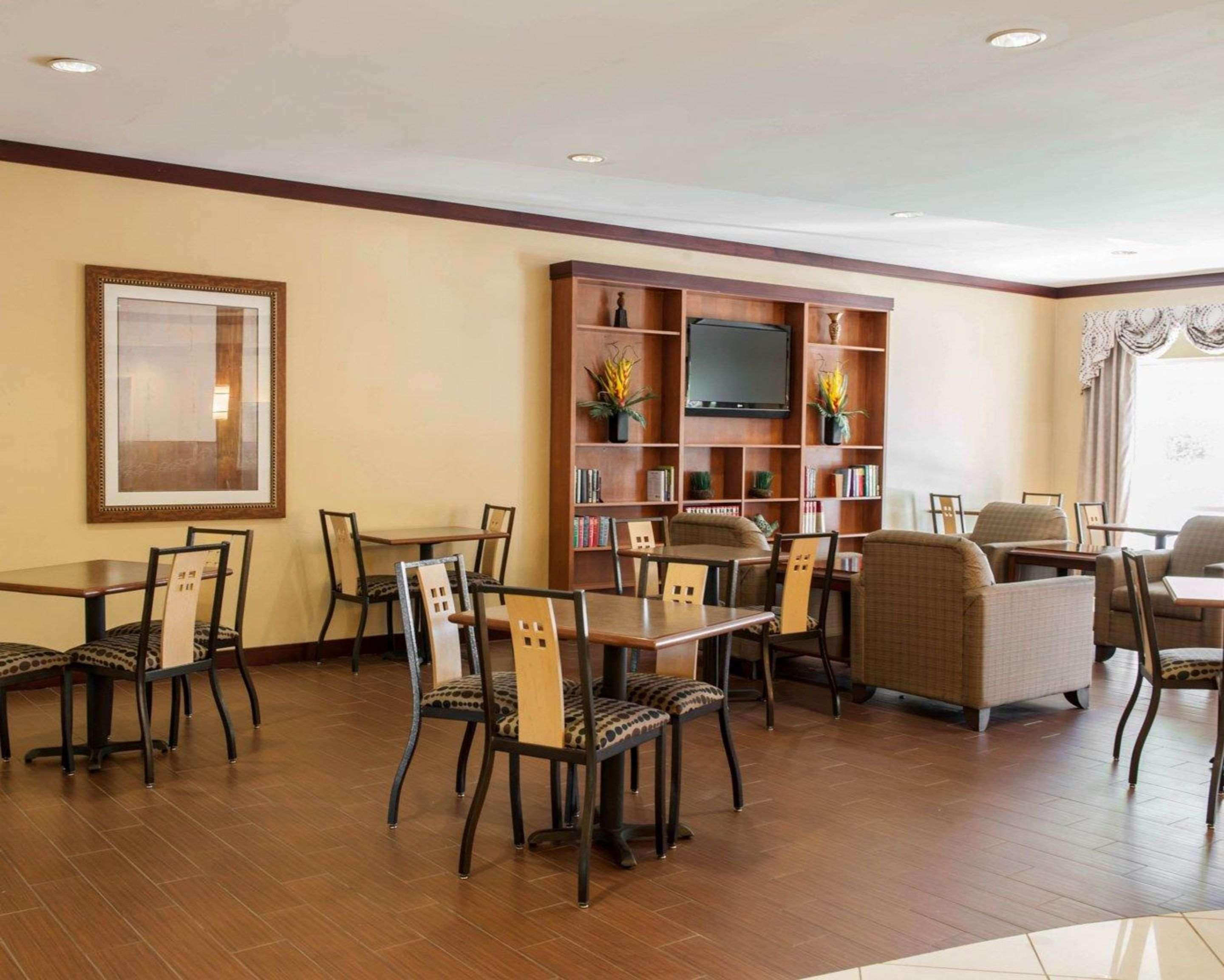 Comfort Suites Southport Exteriör bild