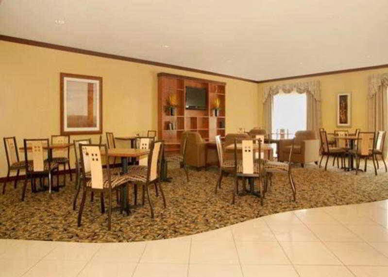 Comfort Suites Southport Exteriör bild